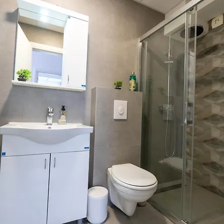 Apartment Premium Leks *